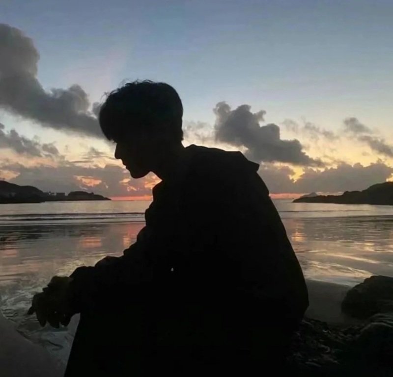 ảnh avatar nam buồn 30