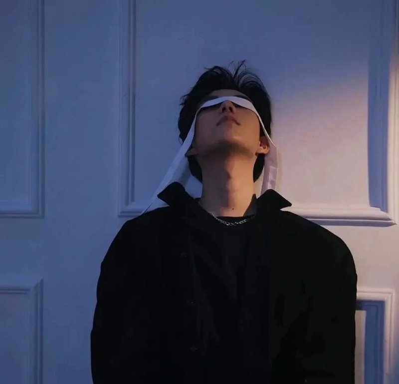 ảnh avatar nam buồn 32