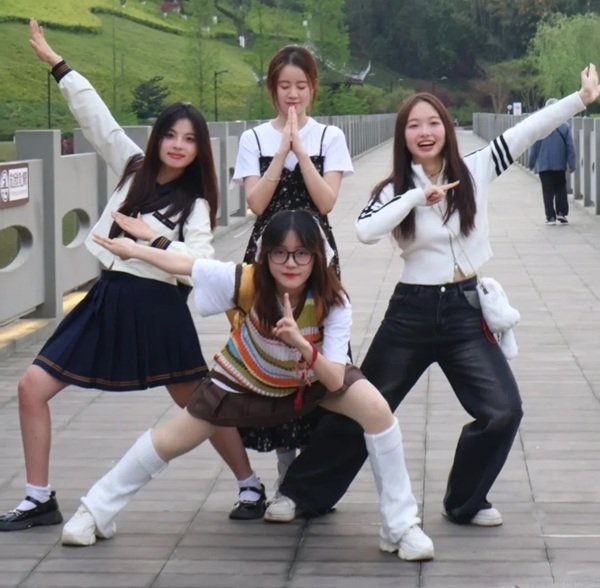 avatar 4 người cute 29