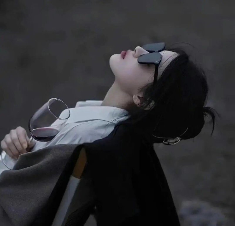 avatar ảnh buồn chất nữ 7