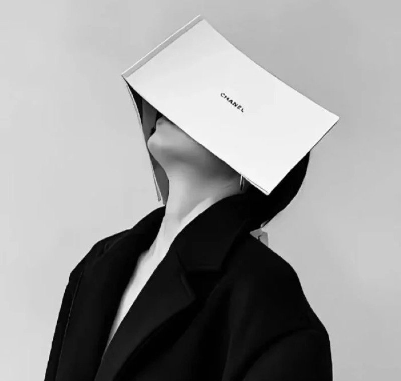 avatar đen trắng buồn 10