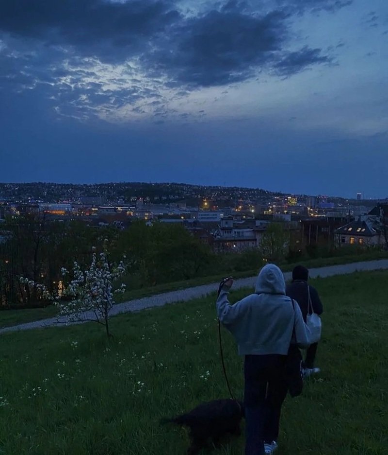 avatar facebook buồn 37