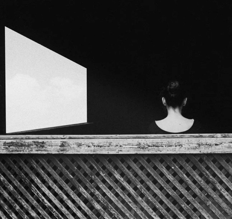 avatar màu đen buồn 39