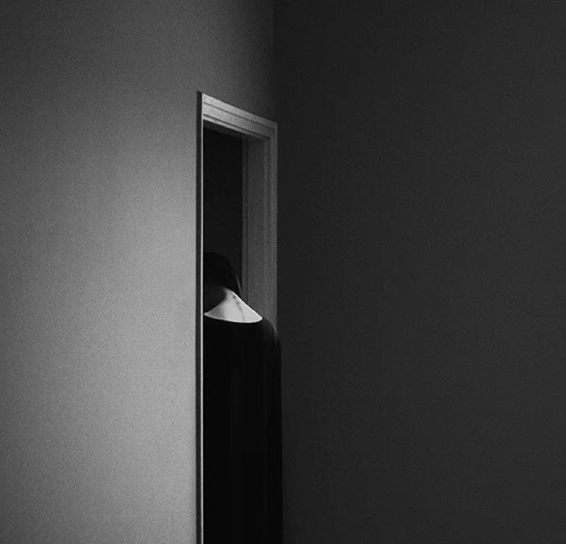 avatar màu đen buồn 41