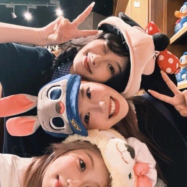 avatar nhóm 3 người cute 37