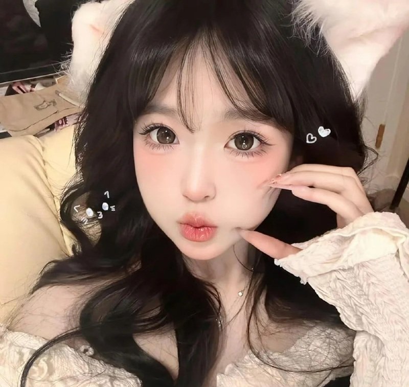 hình ảnh avatar cá tính nữ cute 36