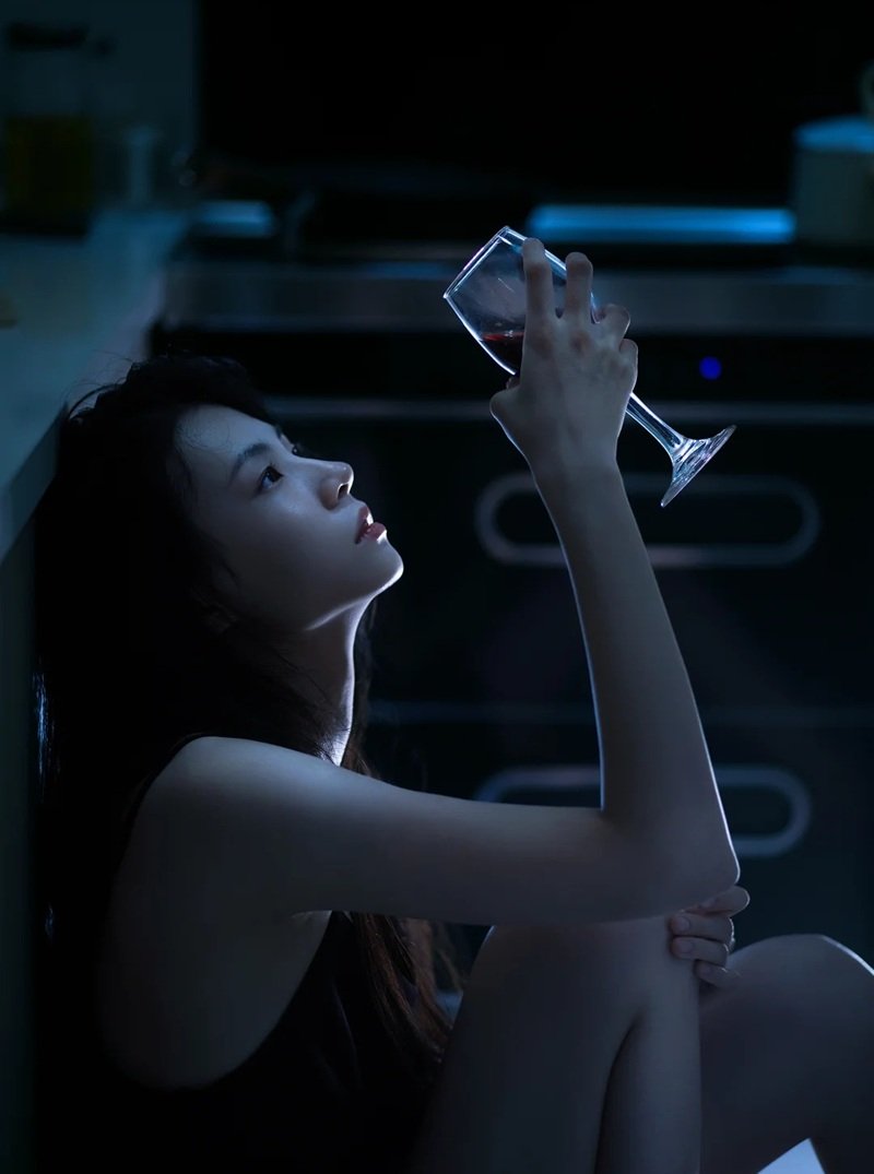 hình avatar buồn cô đơn 11