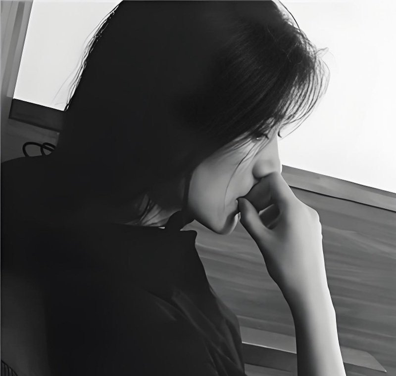 hình avatar đen buồn con gái 10