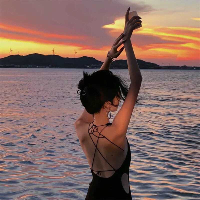 Avatar Discord màu tối mang vibe bí ẩn cực cuốn hút