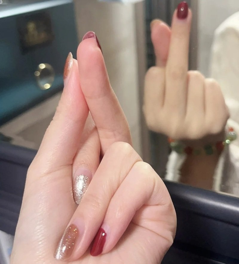 avatar ngón giữa 3