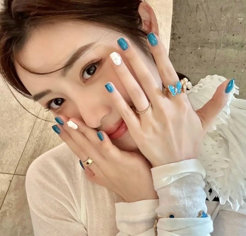 avatar nữ che mặt người thật 28