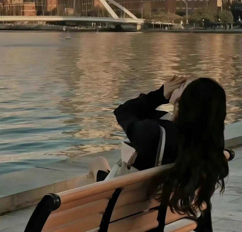 Tuyển chọn 99+ bộ ảnh avatar overthinking vibe trầm buồn - Hình ảnh bài viết