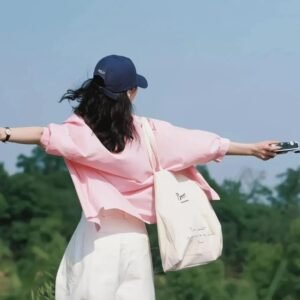 avatar tóc dài chụp sau lưng 20