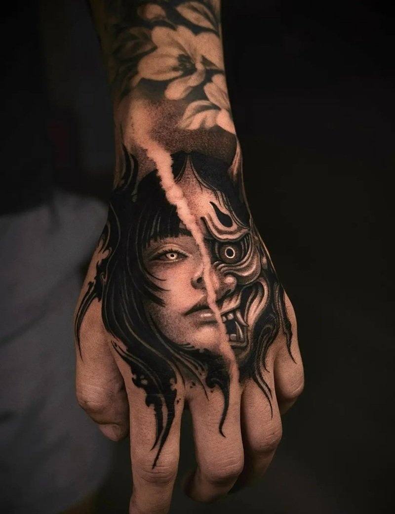 hình xăm bàn tay 1