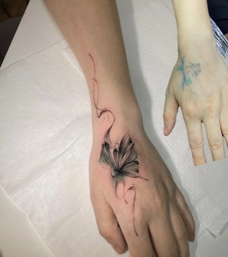 hình xăm bàn tay 7