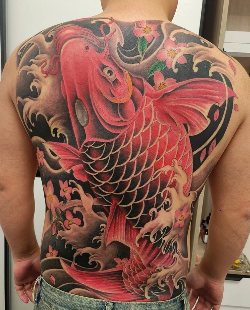 hình xăm cá chép full lưng 22