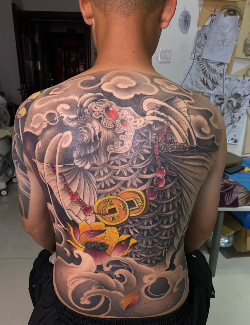hình xăm cá chép full lưng 28