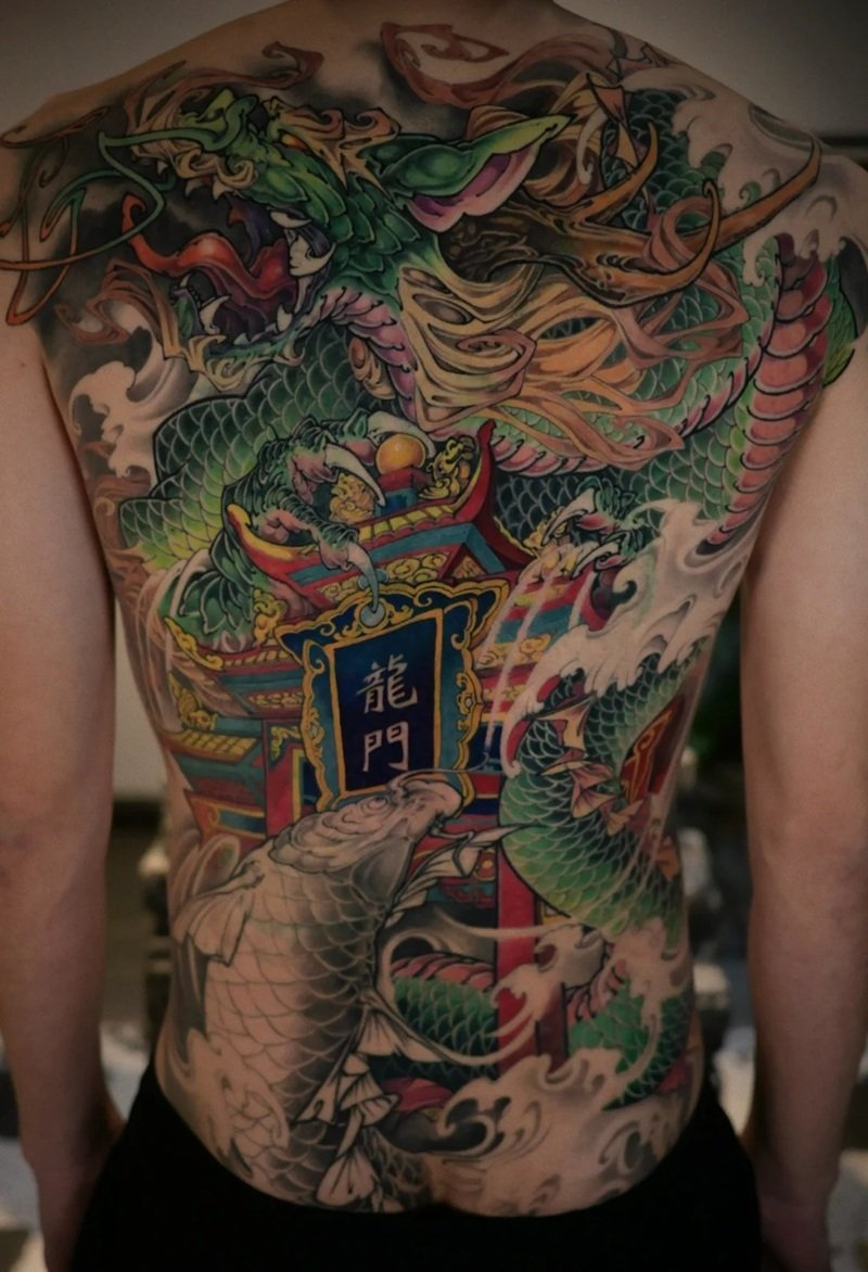 hình xăm cá chép full lưng 41