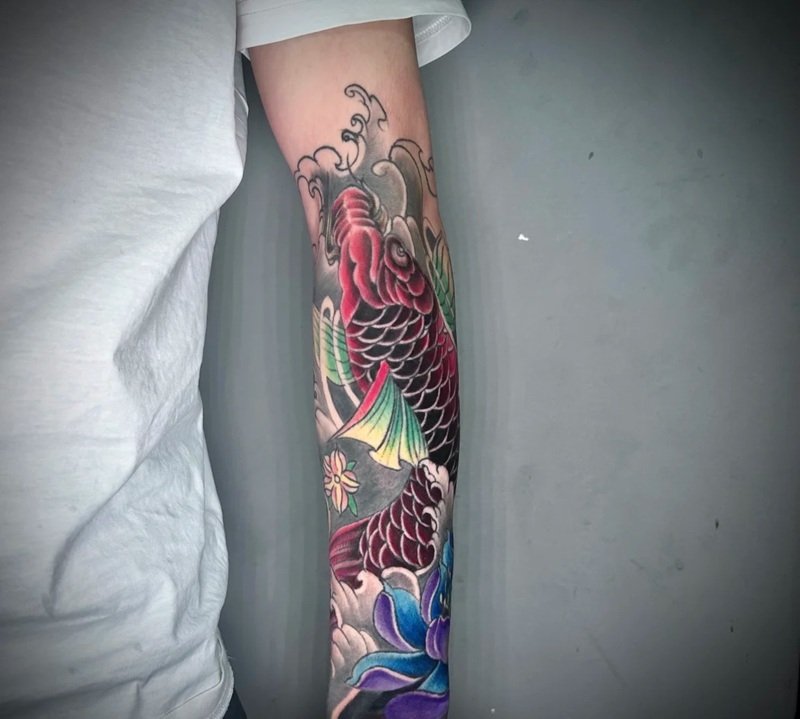 hình xăm cá chép hoa sen 13