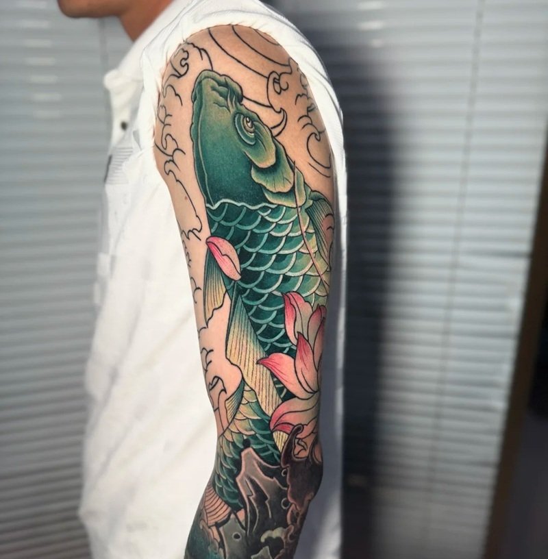 hình xăm cá chép hoa sen 25