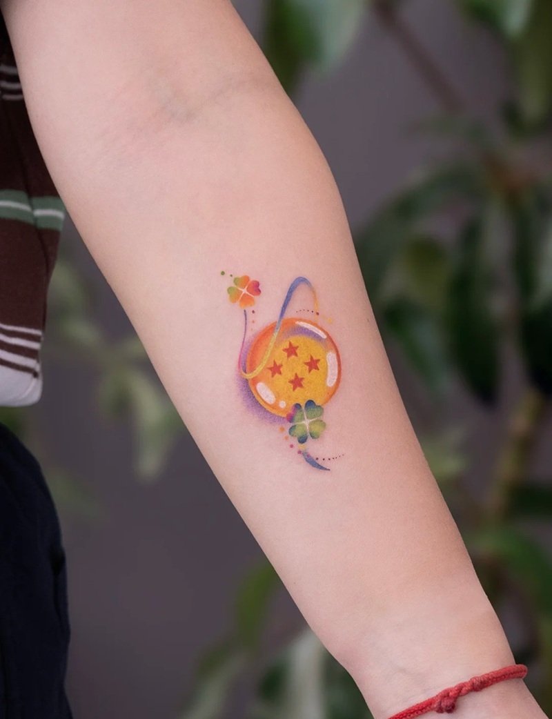 hình xăm cỏ 4 lá 12