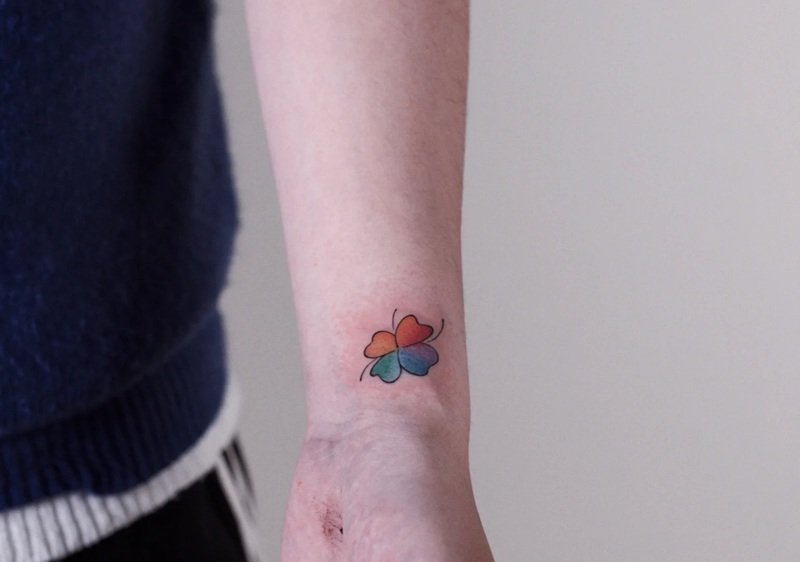 hình xăm cỏ 4 lá 31