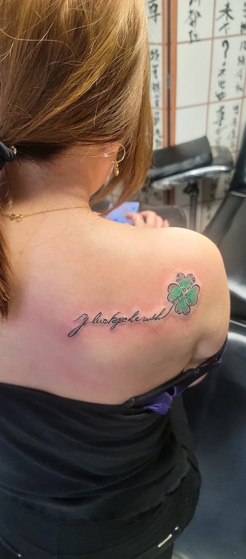 hình xăm cỏ 4 lá 37