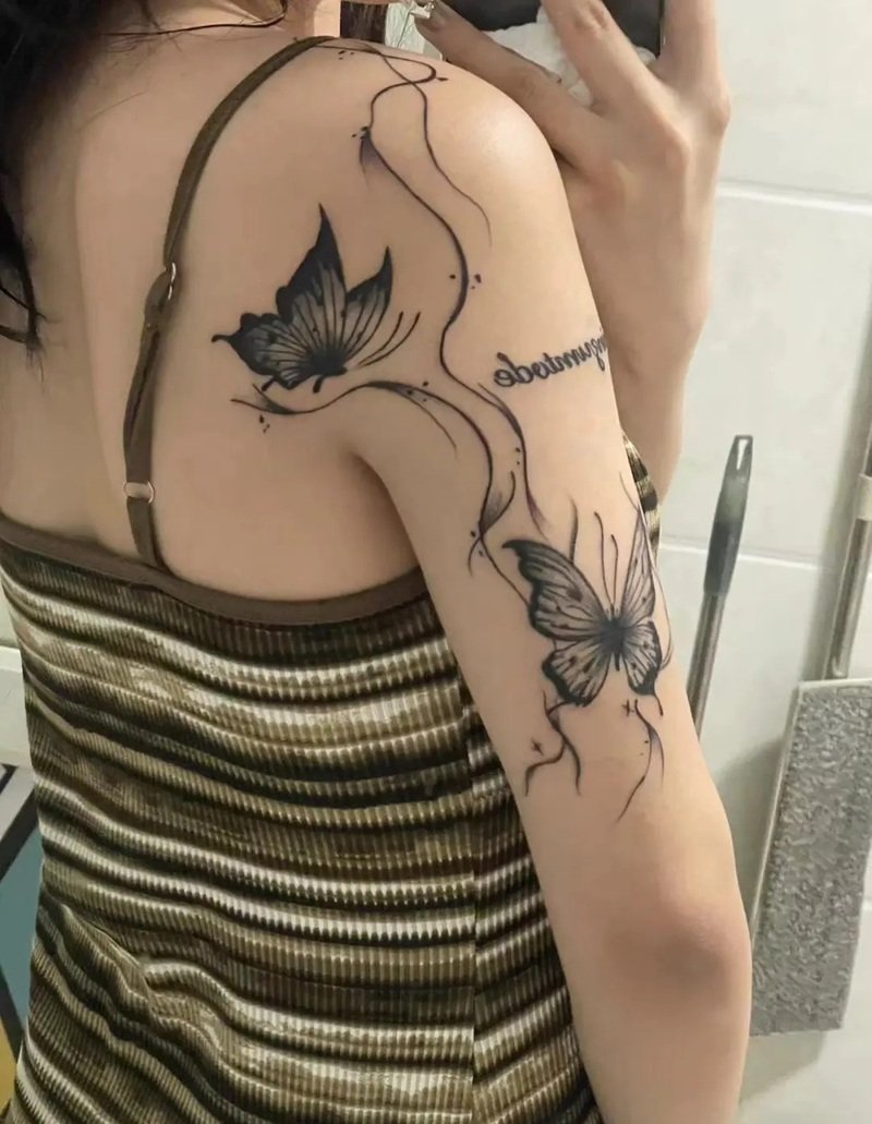 hình xăm con bướm 1