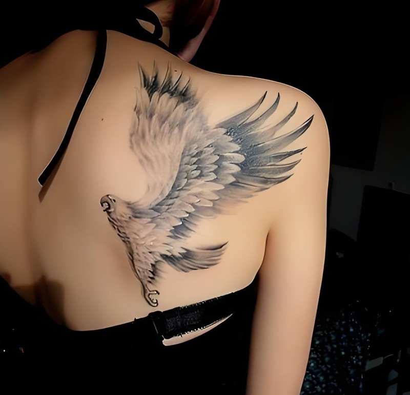 hình xăm đại bàng sau lưng 5