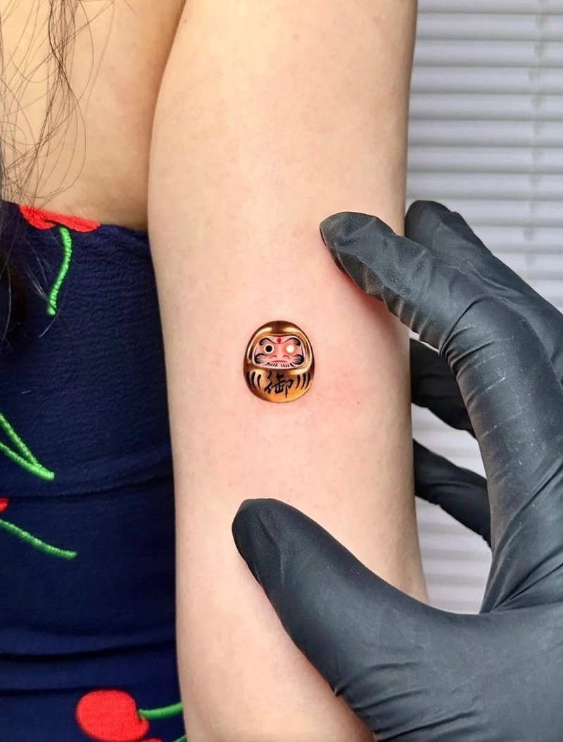 hình xăm daruma nhật cổ