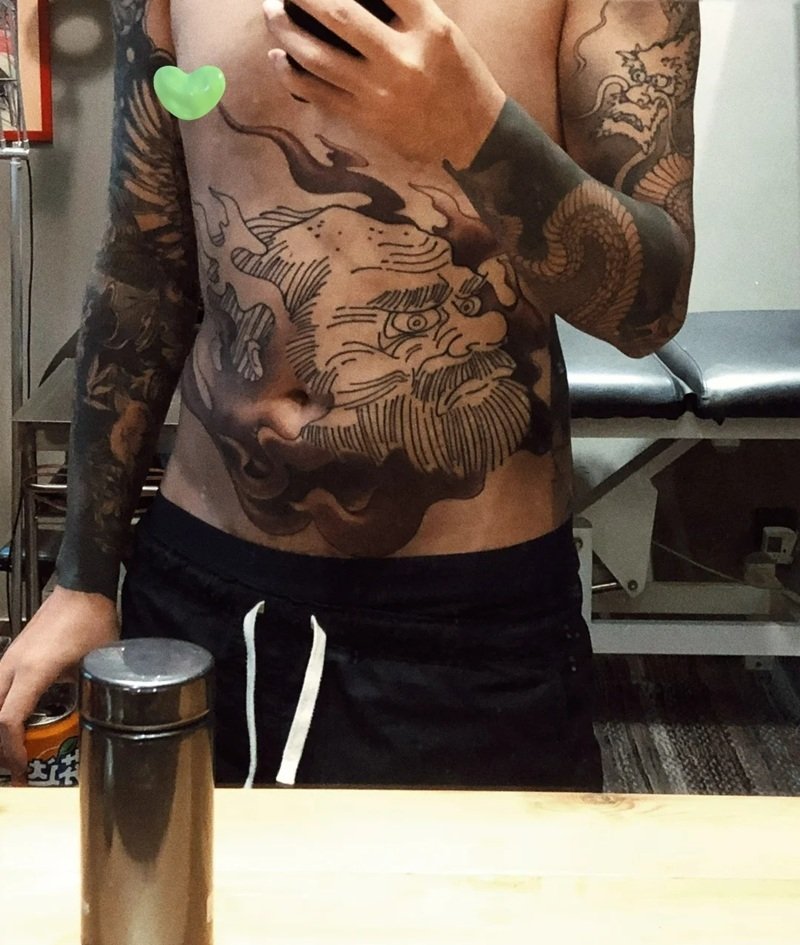 hình xăm full bụng nam 22