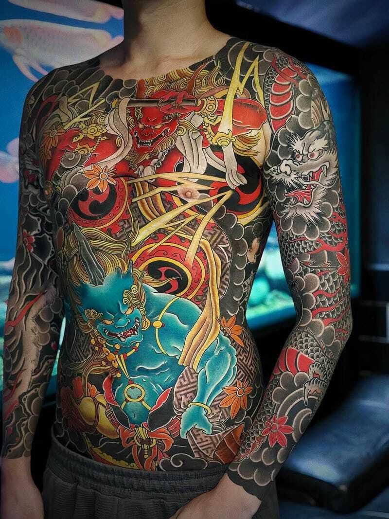 Ảnh tattoo full bụng nam phong cách blackwork cực chất