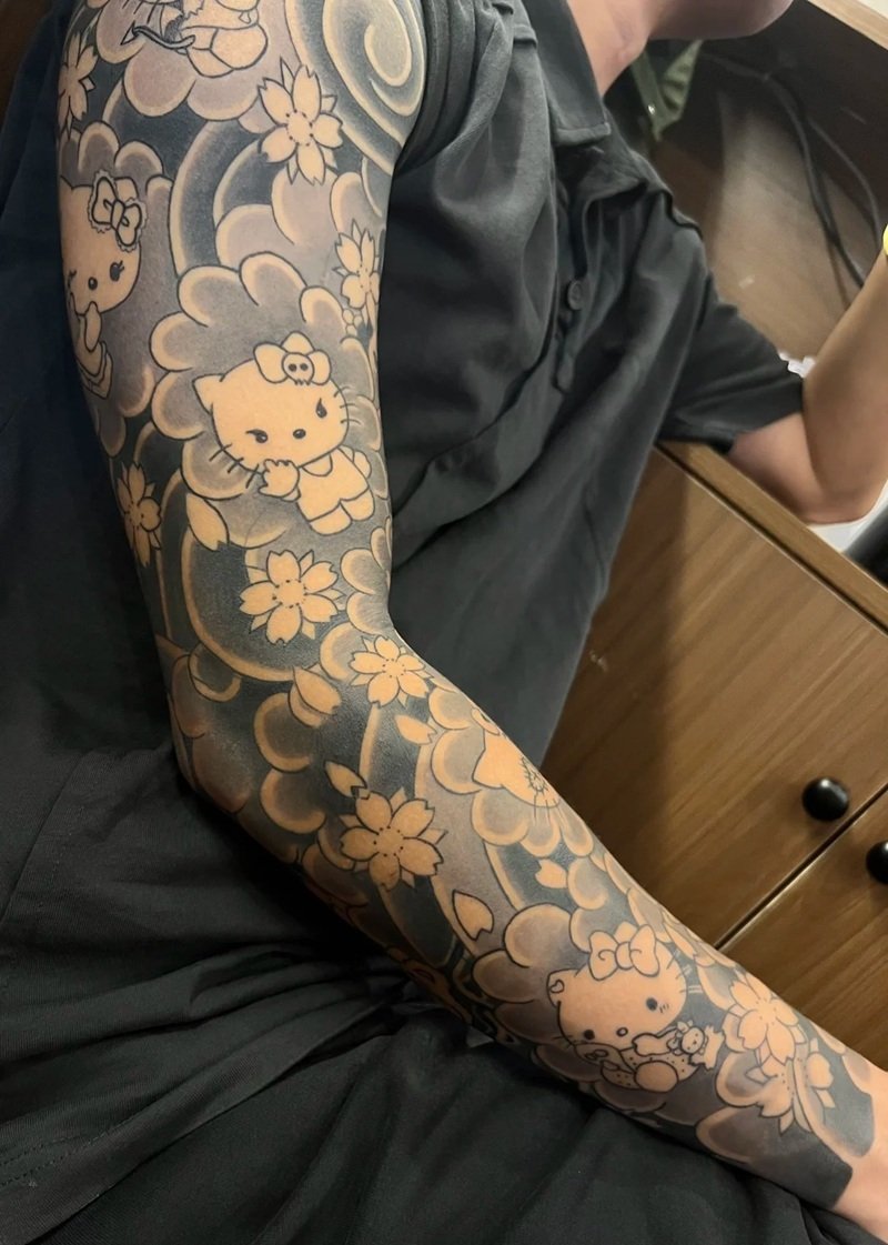 hình xăm hello kitty 1