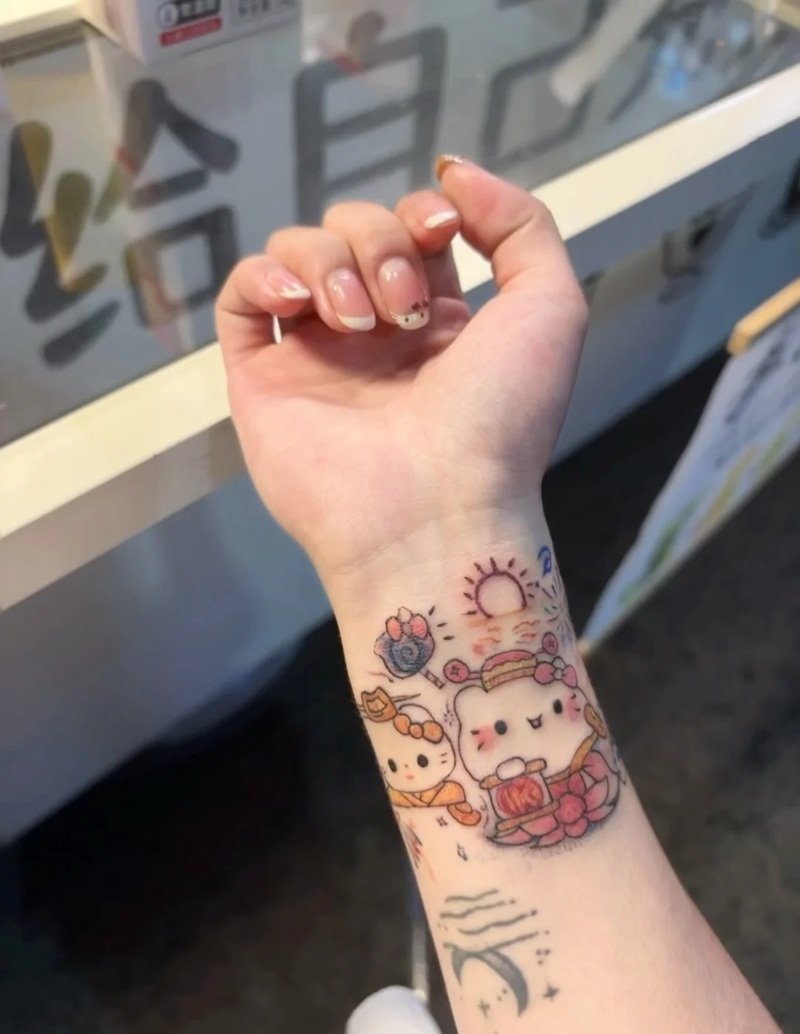 hình xăm hello kitty 10