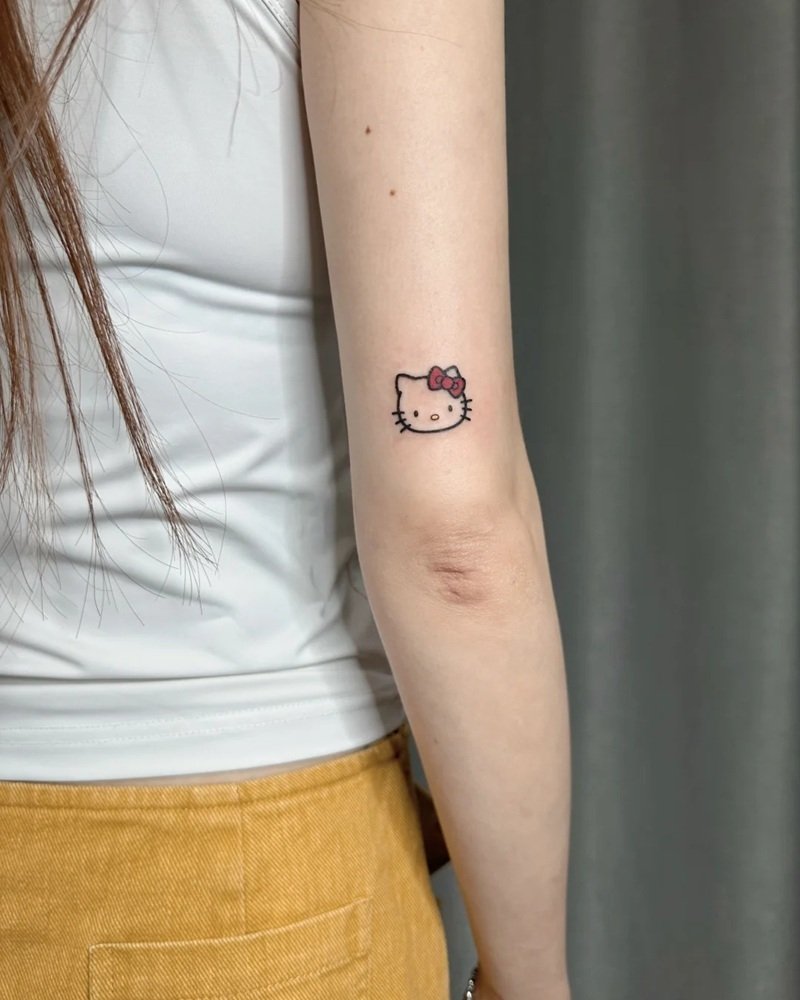 hình xăm hello kitty 7