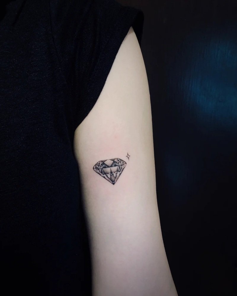 hình xăm kim cương 34