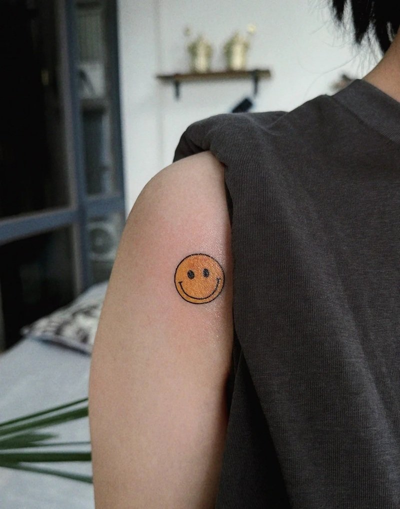 hình xăm mặt cười 21