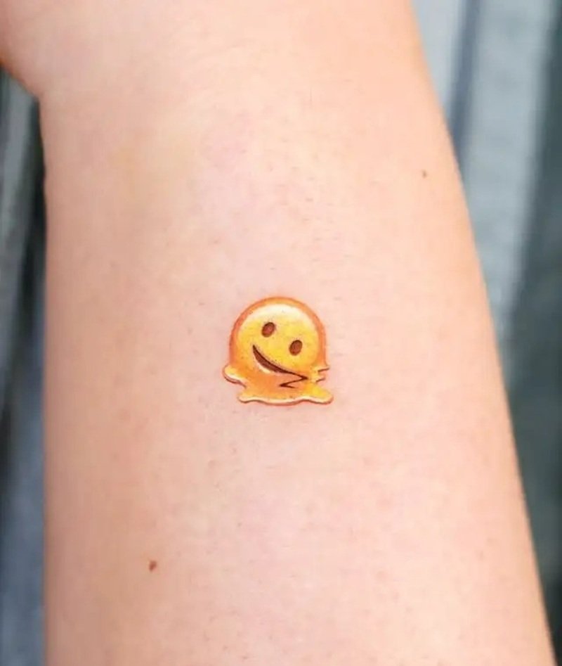 hình xăm mặt cười 46