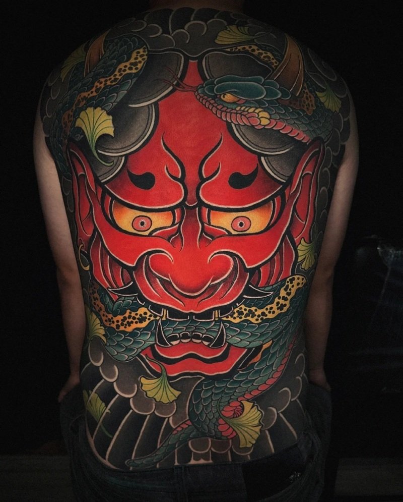 hình xăm mặt quỷ dữ 27