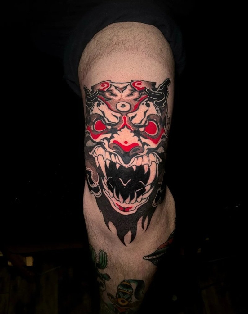 hình xăm mặt quỷ dữ 32