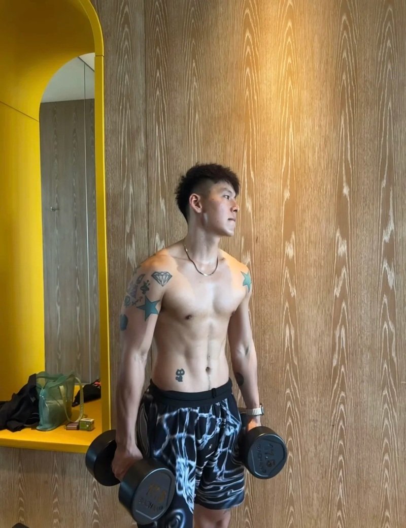 hình xăm mini cho nam 7