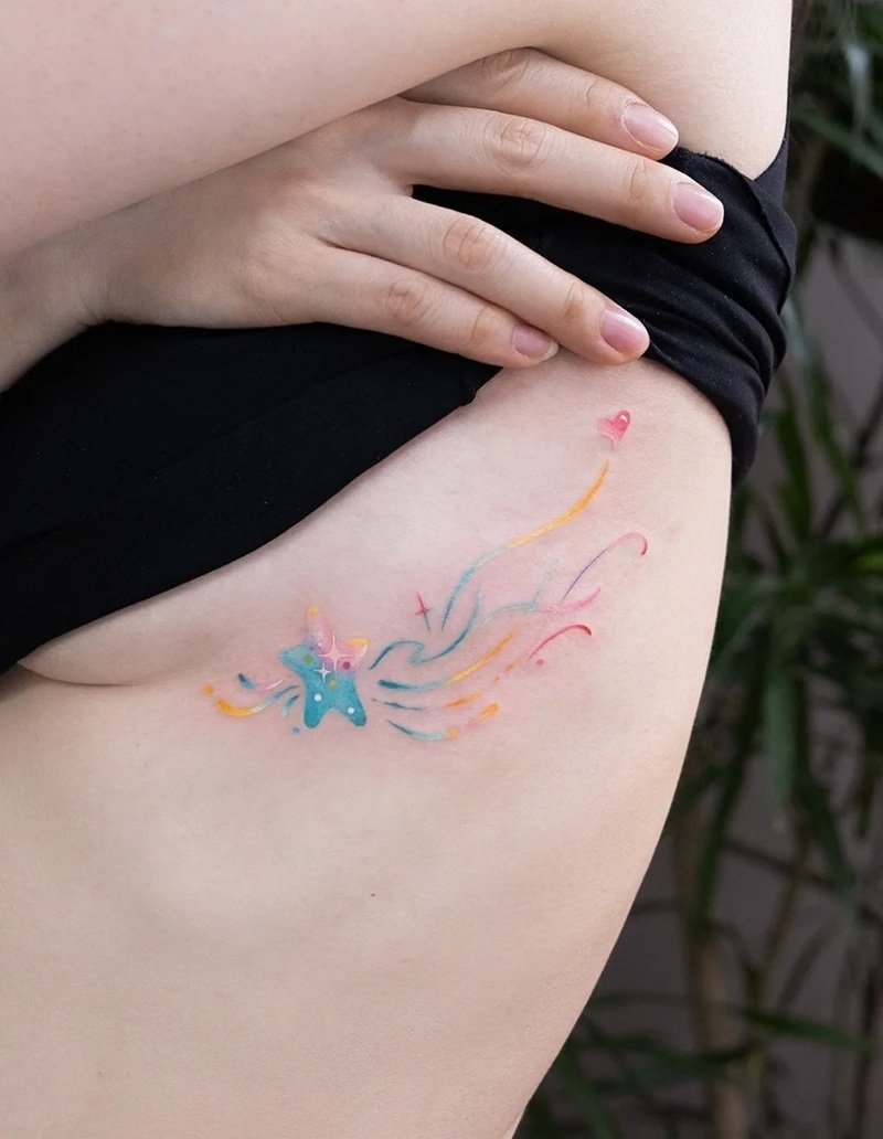 hình xăm ngực nữ 42