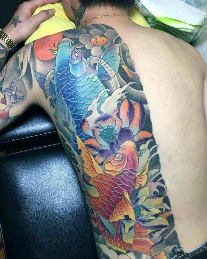 hình xăm nửa lưng 10