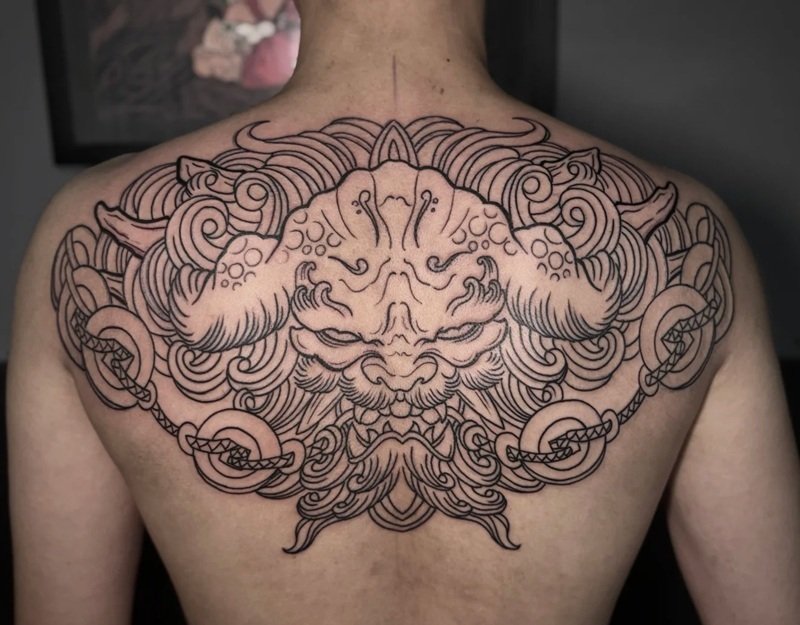 hình xăm nửa lưng 24