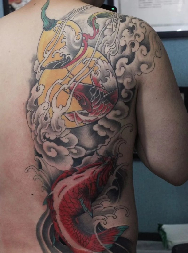 hình xăm nửa lưng 34