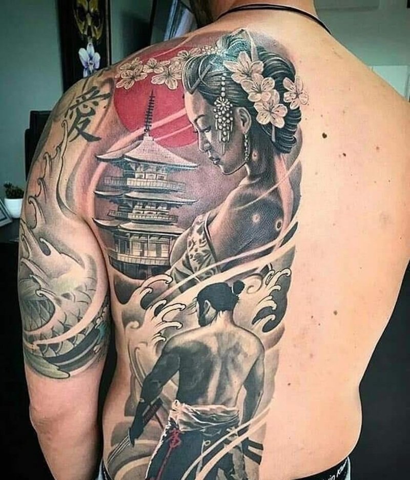 hình xăm nửa lưng 9