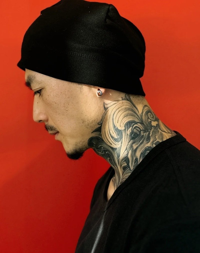 hình xăm ở cổ nam chất 3