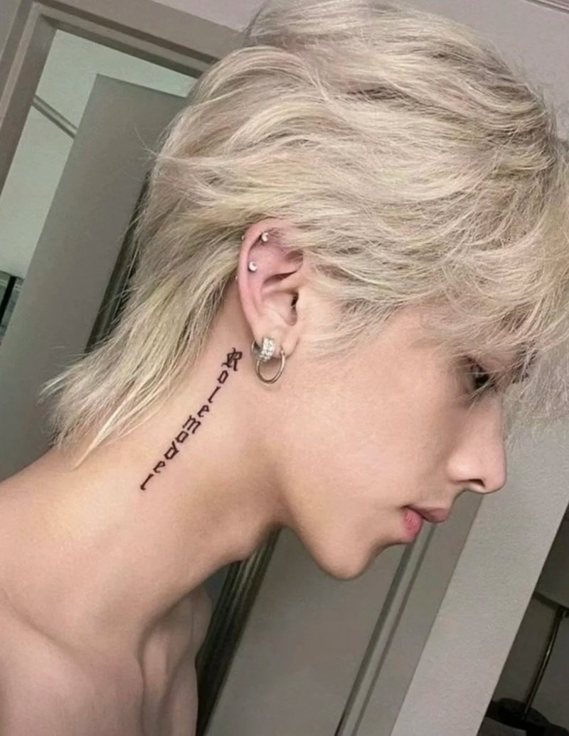 hình xăm ở cổ nam chất 38