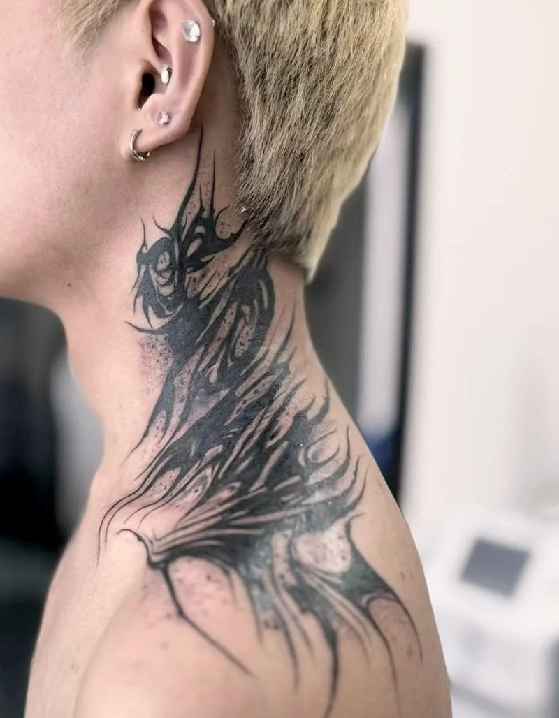 hình xăm ở cổ nam chất 8