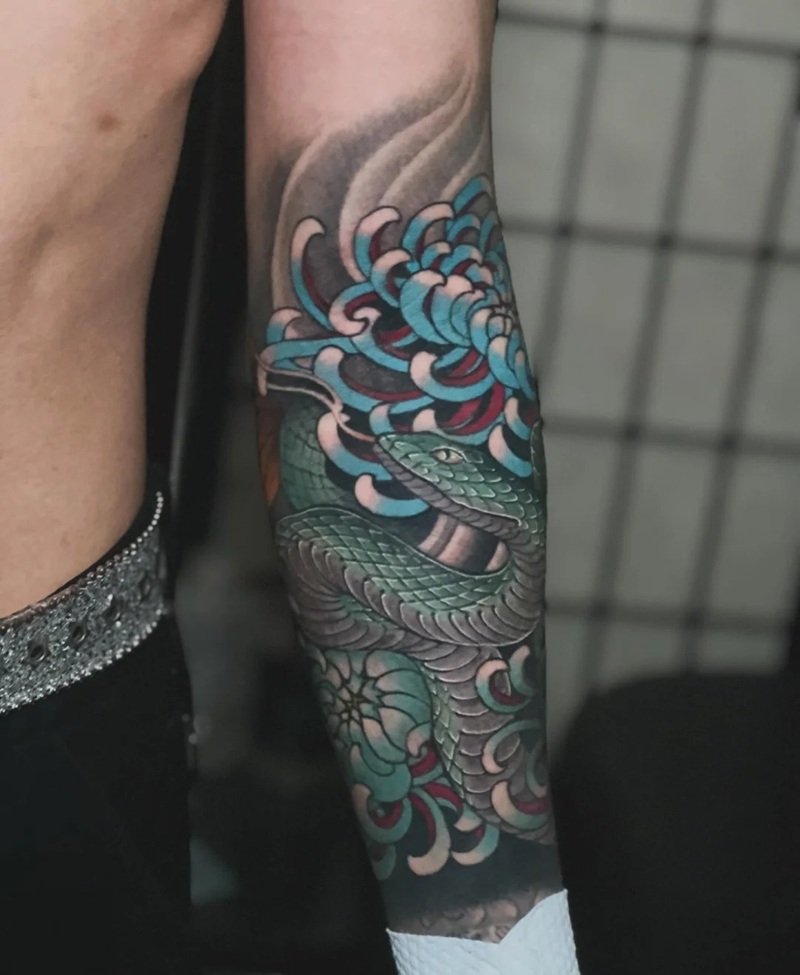 hình xăm rắn quấn tay 7